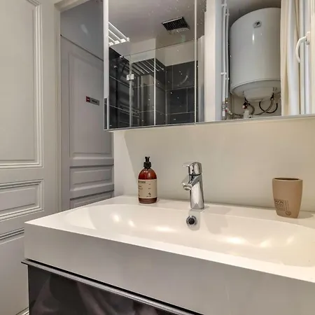 Appartamento Elegant In Heart Of 18 2 Pers *